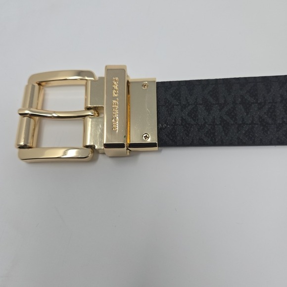 MICHAEL KORS Woman's signature MK logo reversible Belt Vanilla - Large Orig. $48 - Picture 4 of 9